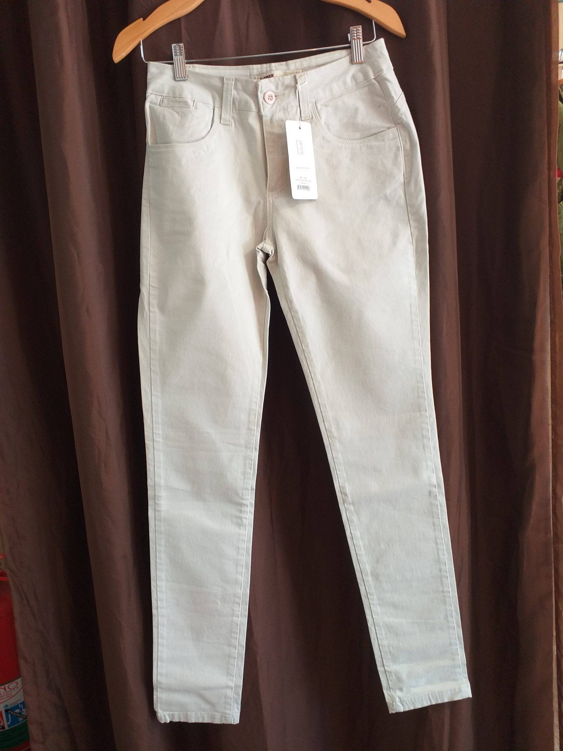 Calça de Brim tamanho 38 última do modelo